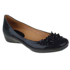 earthies®: the valla (black)