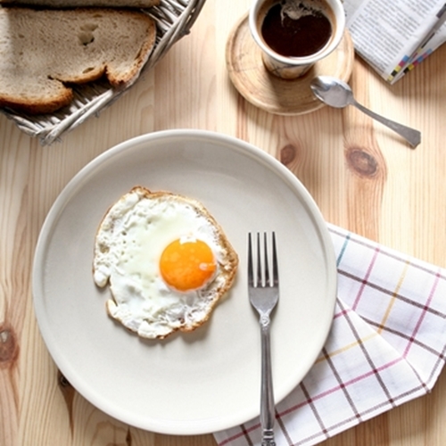 Simple ways to make yourself a morning person